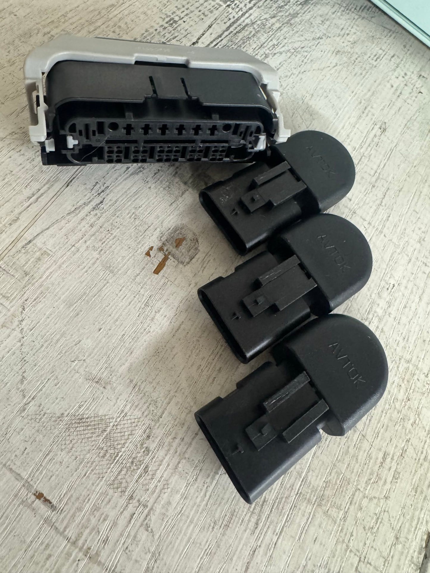 Duramax Diagnostic Connectors SOME BACK ORDERED